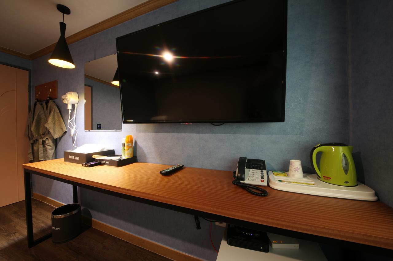 Art Hotel Gumi ภายนอก รูปภาพ